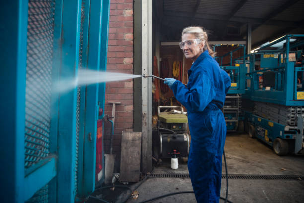 Professional  Pressure Washing Services in Eastwood, MI